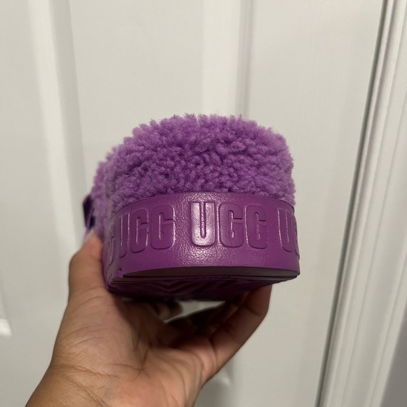Ugg W Fluffita Slides - Picture 5 of 14